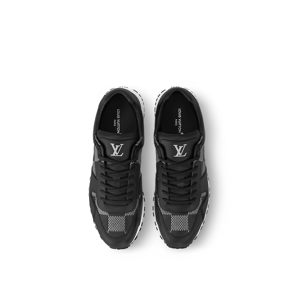 Sneaker Run Away - #1